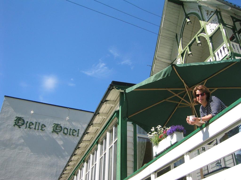 Hjelle Hotel Exterior photo